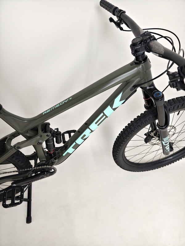 Trek Remedy 8 2023 / LARGE / RRP: £3,450.00 / Very Good Condition