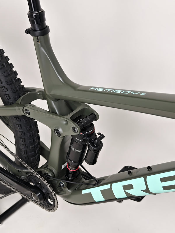 Trek Remedy 8 2023 / LARGE / RRP: £3,450.00 / Very Good Condition