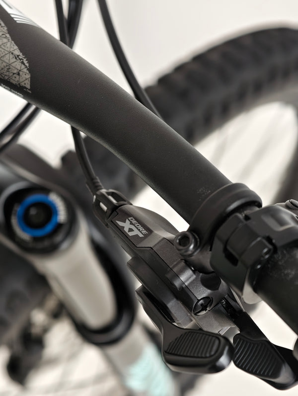 Trek Remedy 8 2023 / LARGE / RRP: £3,450.00 / Very Good Condition