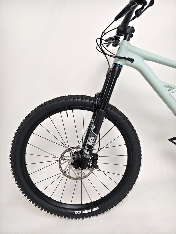 Specialized Status 160/ LARGE (S4) / RRP: £2,900.00 / Very Good