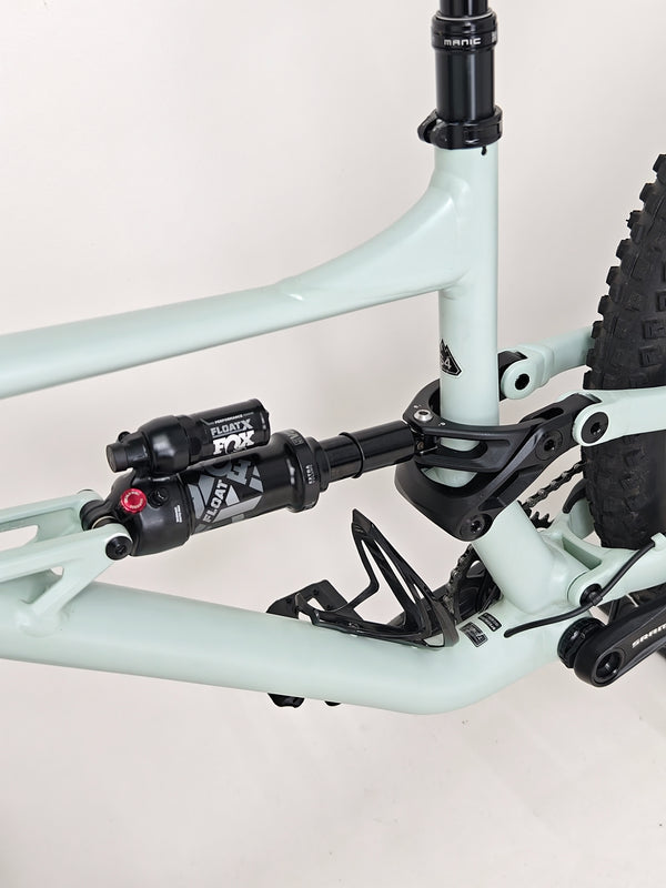 Specialized Status 160/ LARGE (S4) / RRP: £2,900.00 / Very Good