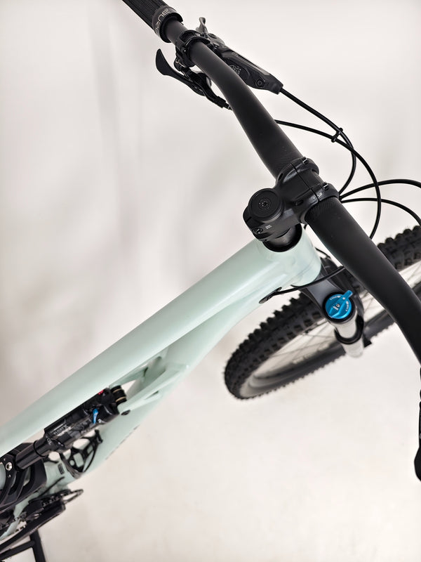 Specialized Status 160/ LARGE (S4) / RRP: £2,900.00 / Very Good