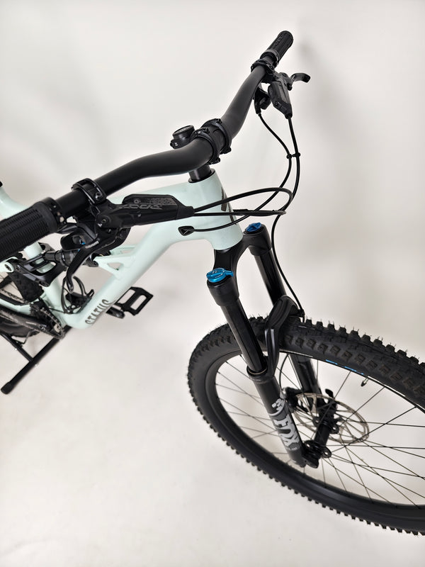 Specialized Status 160/ LARGE (S4) / RRP: £2,900.00 / Very Good