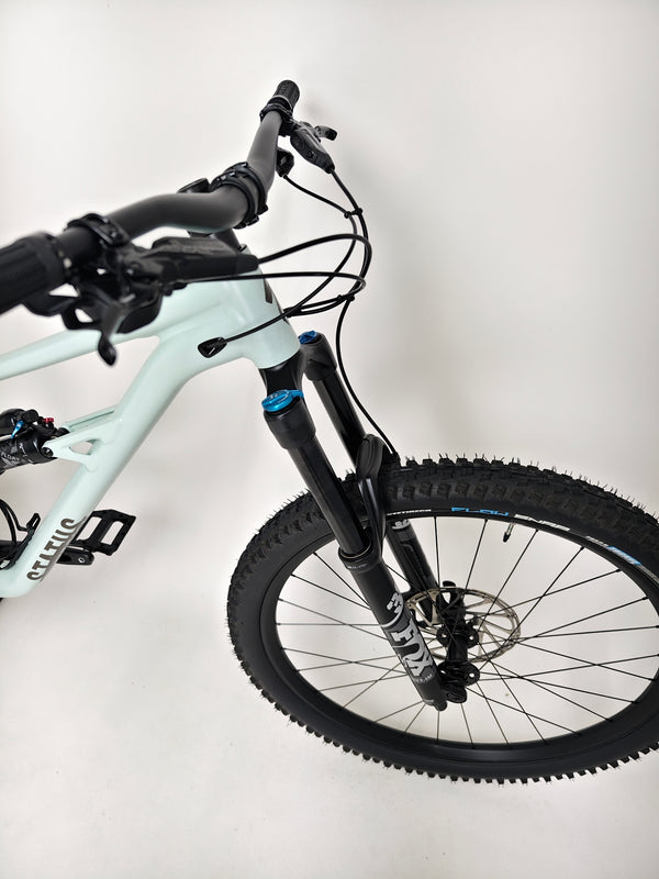 Specialized Status 160/ LARGE (S4) / RRP: £2,900.00 / Very Good