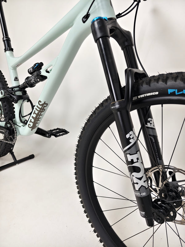 Specialized Status 160/ LARGE (S4) / RRP: £2,900.00 / Very Good