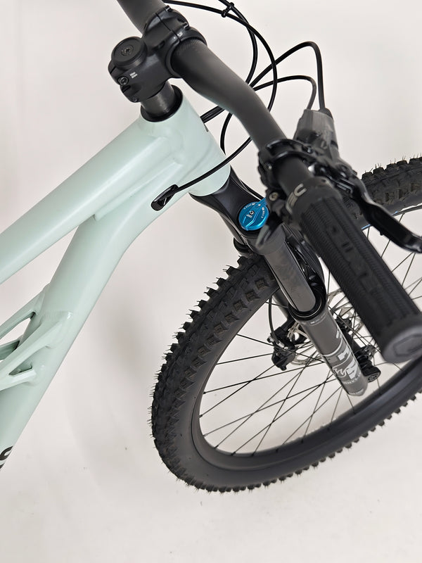 Specialized Status 160/ LARGE (S4) / RRP: £2,900.00 / Very Good