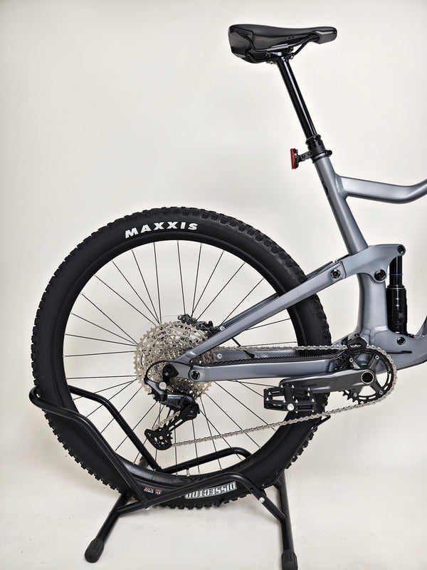 Scott Ransom 930 2023 Enduro Bike in Excellent Condition, showcasing the bike's unique design features.