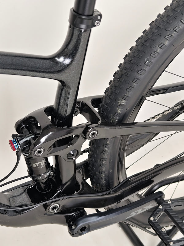 Giant Anthem Advanced Pro 29 2 2023 CARBON/ MEDIUM / RRP: £ £4,999.00 / Very Good Condition