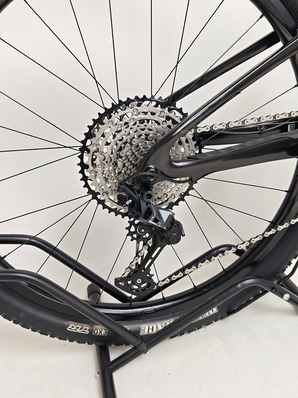 Giant Anthem Advanced Pro 29 2 2023 CARBON/ MEDIUM / RRP: £ £4,999.00 / Very Good Condition