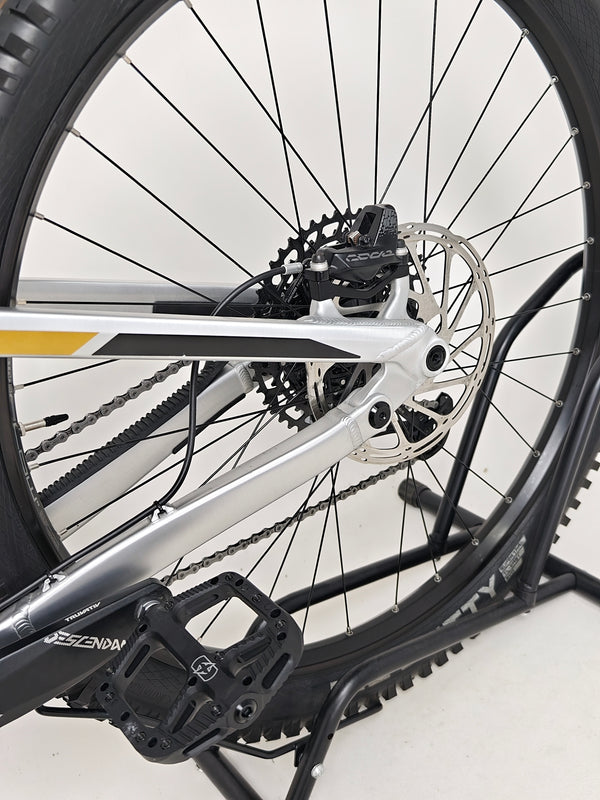 Transition Spire Alloy NX 2022/ MEDIUM / RRP: £4,299.00 / Very Good Condition