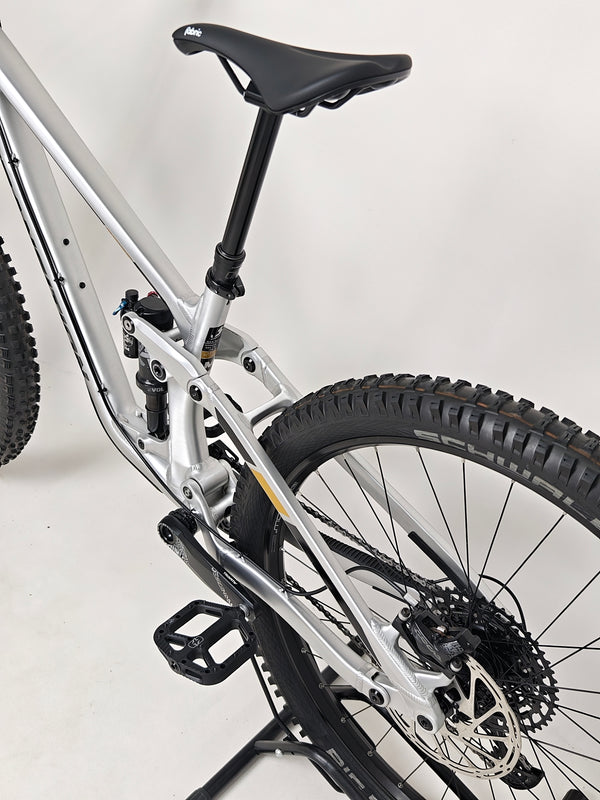 Transition Spire Alloy NX 2022/ MEDIUM / RRP: £4,299.00 / Very Good Condition