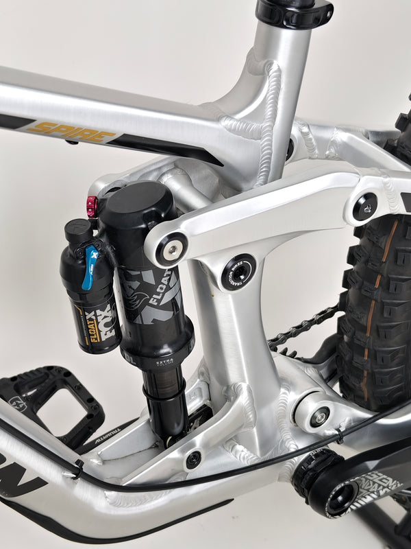 Transition Spire Alloy NX 2022/ MEDIUM / RRP: £4,299.00 / Very Good Condition