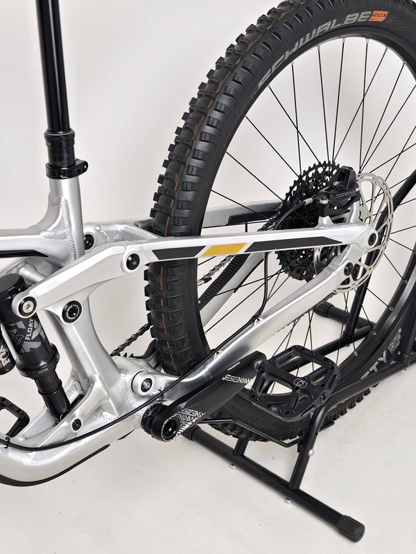 Transition Spire Alloy NX 2022/ MEDIUM / RRP: £4,299.00 / Very Good Condition