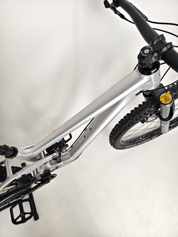 Transition Spire Alloy NX 2022/ MEDIUM / RRP: £4,299.00 / Very Good Condition