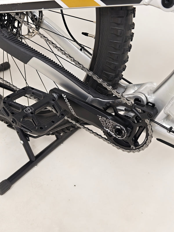 Transition Spire Alloy NX 2022/ MEDIUM / RRP: £4,299.00 / Very Good Condition