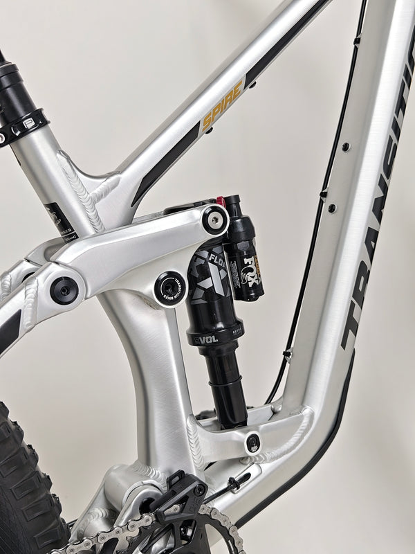 Transition Spire Alloy NX 2022/ MEDIUM / RRP: £4,299.00 / Very Good Condition