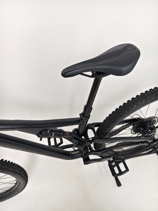 Specialized Stumpjumper Alloy 2023/ MEDIUM / UPGRADED / RRP: £2,250.00 / Excellent