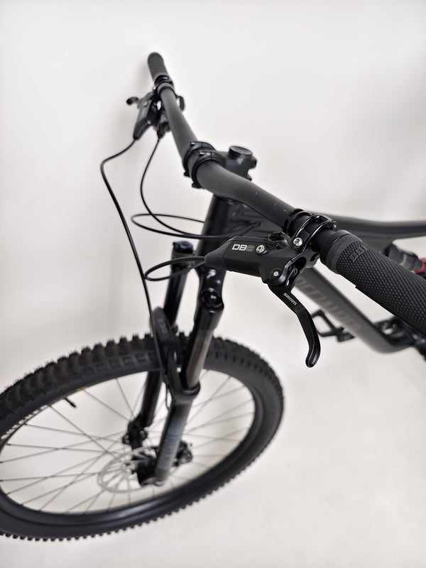 Specialized Stumpjumper Alloy 2023/ MEDIUM / UPGRADED / RRP: £2,250.00 / Excellent