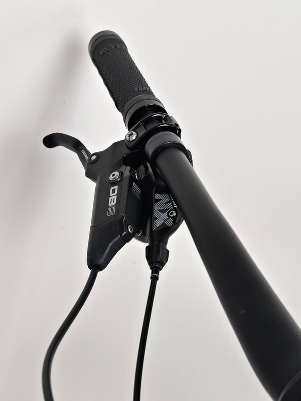 Specialized Stumpjumper Alloy 2023/ MEDIUM / UPGRADED / RRP: £2,250.00 / Excellent