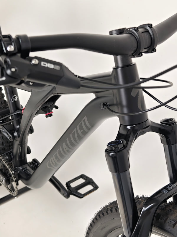 Specialized Stumpjumper Alloy 2023/ MEDIUM / UPGRADED / RRP: £2,250.00 / Excellent