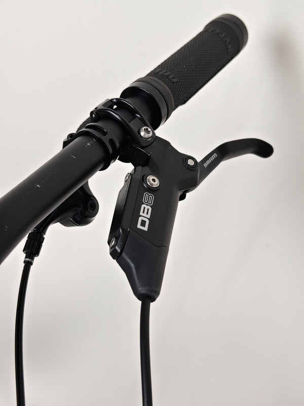 Specialized Stumpjumper Alloy 2023/ MEDIUM / UPGRADED / RRP: £2,250.00 / Excellent