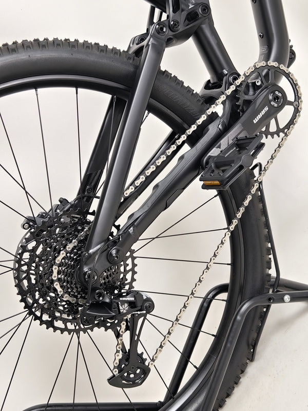 Specialized Stumpjumper Alloy 2023/ MEDIUM / UPGRADED / RRP: £2,250.00 / Excellent