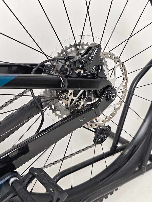 Trek Fuel EX 8 XT 2022 in the showroom, exhibiting craftsmanship and quality of Trek mountain bikes.