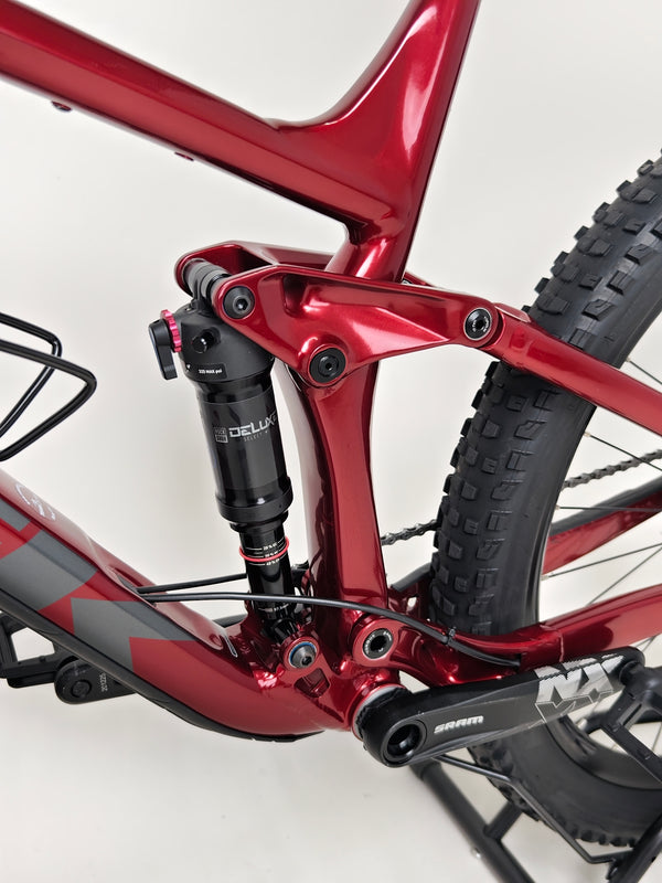 Trek Remedy 7 2022/ LARGE / RRP: £2,750.00 / Very Good Condition