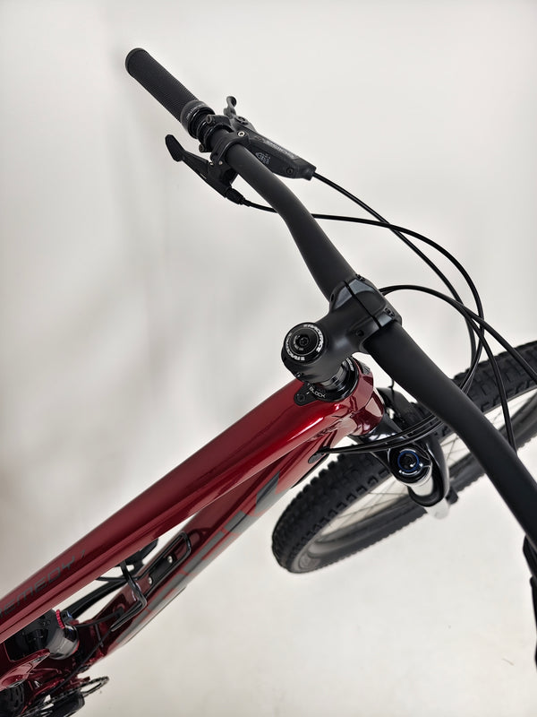 Trek Remedy 7 2022/ LARGE / RRP: £2,750.00 / Very Good Condition