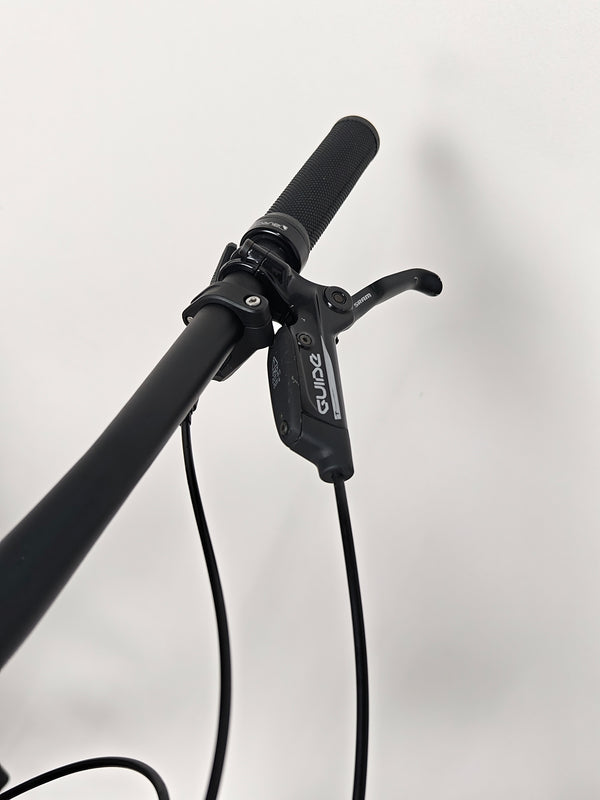 Trek Remedy 7 2022/ LARGE / RRP: £2,750.00 / Very Good Condition