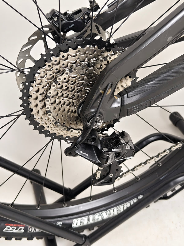 Evil Insurgent LS 27.5 Carbon / MEDIUM / Very Good Condition