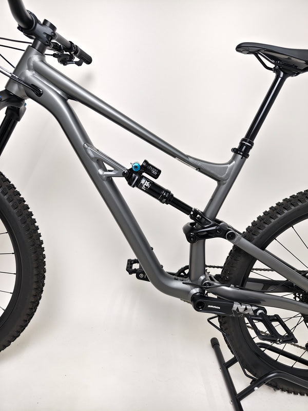 Specialized Status 160/ LARGE (S4) / RRP: £2,900.00 / Excellent Condition