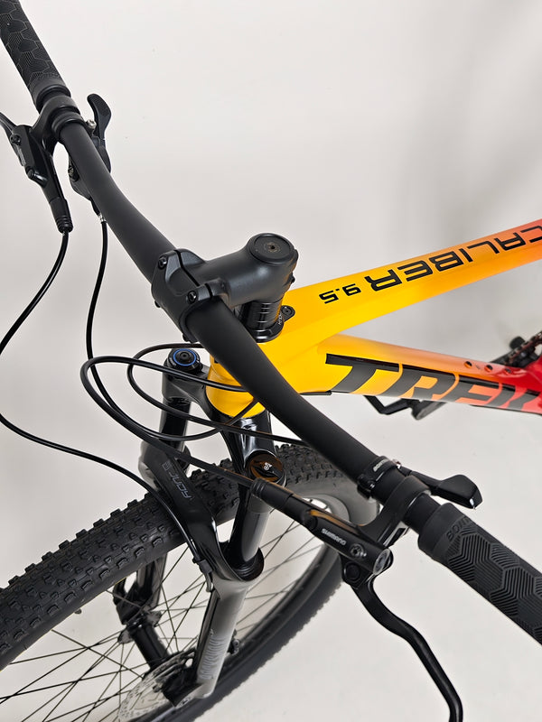 Trek Procaliber 9.5 Carbon/ MEDIUM- LARGE / RRP:£1,600.00 / Very Good Condition