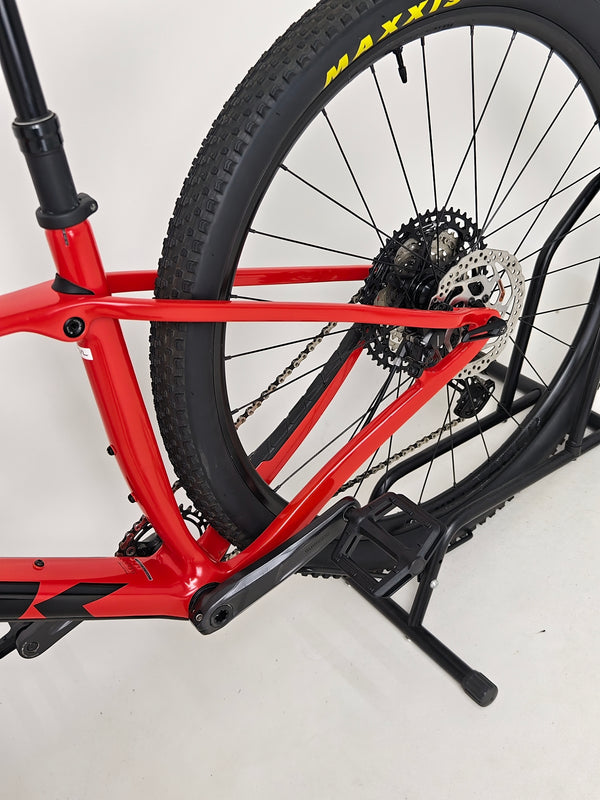 Trek Procaliber 9.5 Carbon/ MEDIUM- LARGE / RRP:£1,600.00 / Very Good Condition