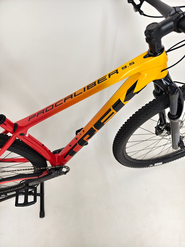 Trek Procaliber 9.5 Carbon/ MEDIUM- LARGE / RRP:£1,600.00 / Very Good Condition