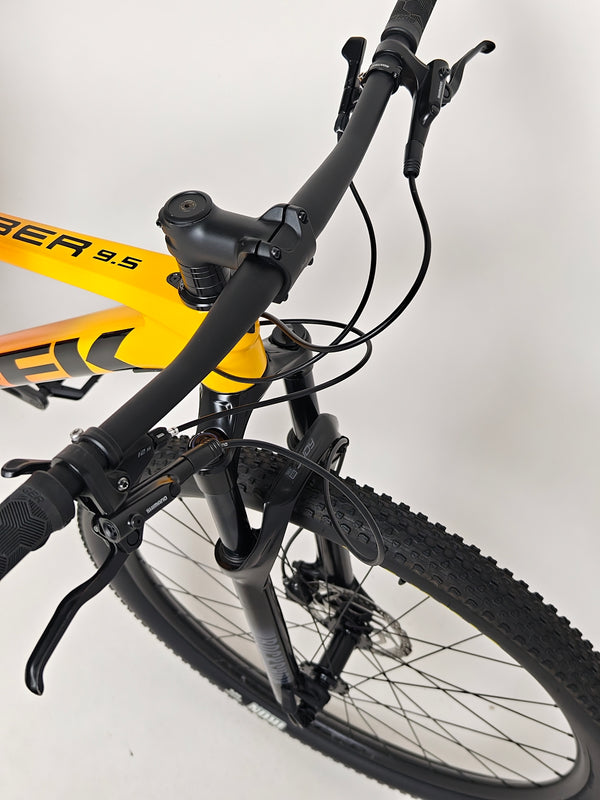 Trek Procaliber 9.5 Carbon/ MEDIUM- LARGE / RRP:£1,600.00 / Very Good Condition