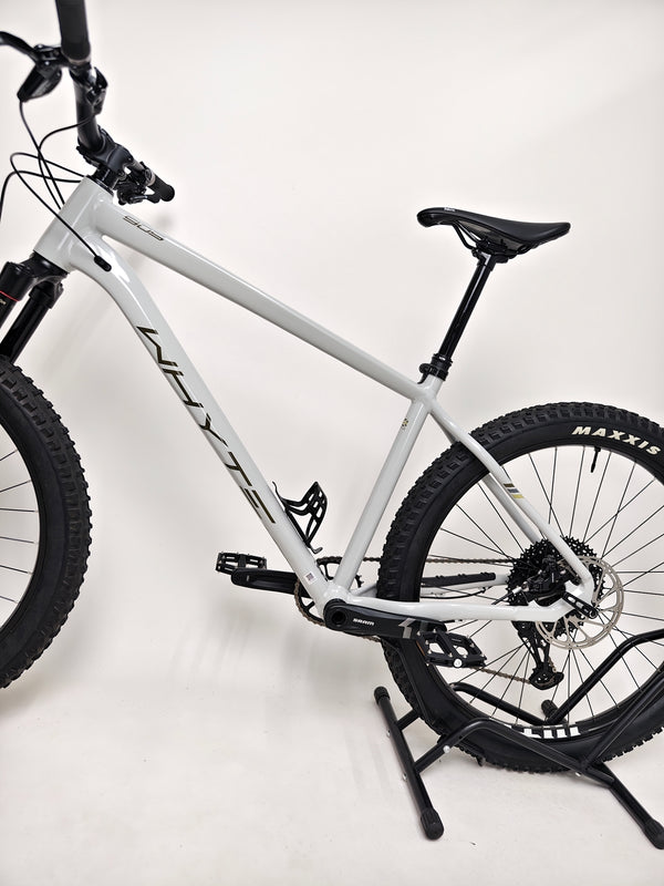 Whyte 905 V4 2023/ LARGE / RRP: £2,099.00 / Excellent Condition!