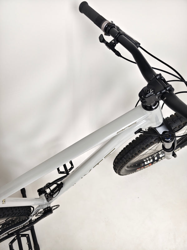 Whyte 905 V4 2023/ LARGE / RRP: £2,099.00 / Excellent Condition!