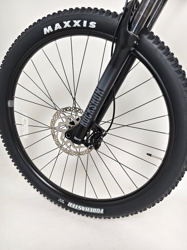 Image displaying the original papers that come with the 2025 Boardman MTR 8.8 UPGRADED bike.