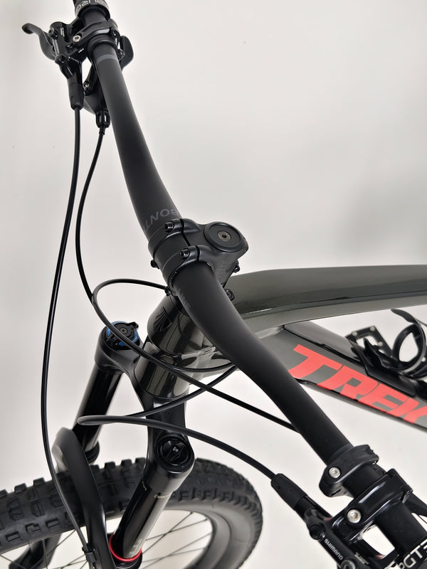 Trek Slash 7 2022 showcasing its rugged design built for trail performance in Excellent Condition - Large Frame.