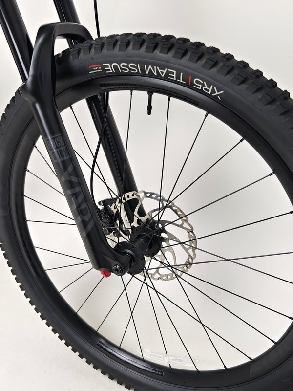 Trek Slash 7 2022 detailed view of the front end, highlighting suspension and steering in Excellent Condition - Large Frame.