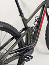 Trek Slash 7 2022 still image emphasizing clean design and components in Excellent Condition - Large Frame.
