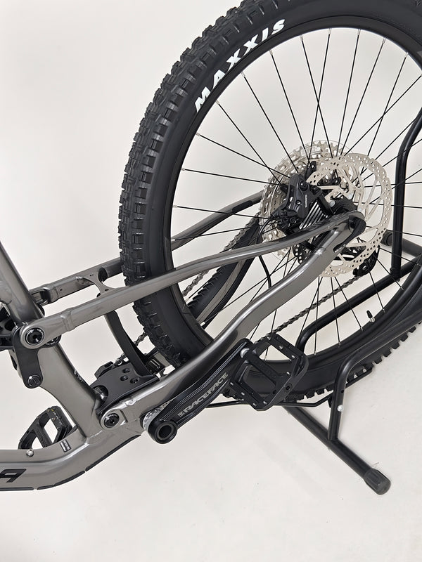 Close-up of the RockShox rear shock on the Merida One-Sixty 500 29 2023 mountain bike.