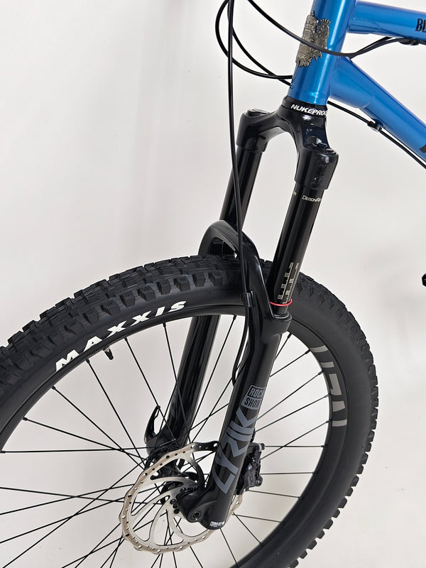 Detailed shot of the brake rotor on the Used Ragley Blue Pig Race 2022 mountain bike showcasing its strength, at eMado Bikes.