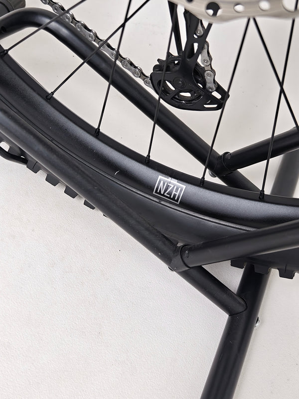 Zoomed-in view of the fork design on the Used Ragley Blue Pig Race 2022 mountain bike, showcasing durability at eMado Bikes.