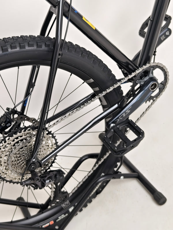 Angle view of the Used Ragley Blue Pig Race 2022 mountain bike's premium components, available for purchase at eMado Bikes.