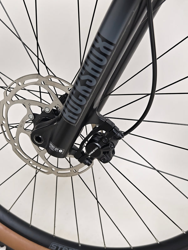 Image showcasing the rear triangle and dropouts of the Rocky Mountain Instinct Alloy 10 2023, highlighting its engineering, available at eMado Bikes.