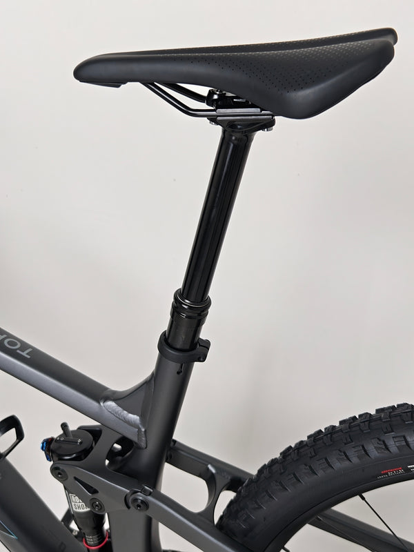 Montage of various angles of Trek Top Fuel 8 GX AXS 2024 LARGE Frame in Excellent Condition at eMado Bikes, perfect for visualising the bike.