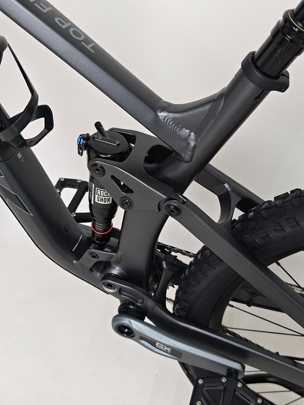 A detailed view of Trek Top Fuel 8 GX AXS 2024 LARGE Frame in Excellent Condition at eMado Bikes, focusing on its superior frame design.