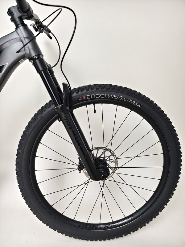 Trek Top Fuel 8 GX AXS 2024 LARGE Frame in Excellent Condition at eMado Bikes, capturing the bike's premium finish and sturdy construction.